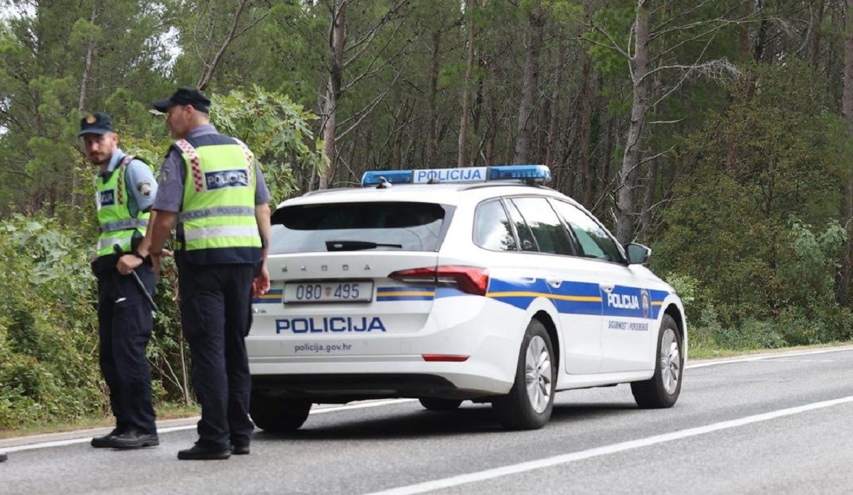 Pet osoba ozlijeđeno u prometnoj nesreći kod Trilja