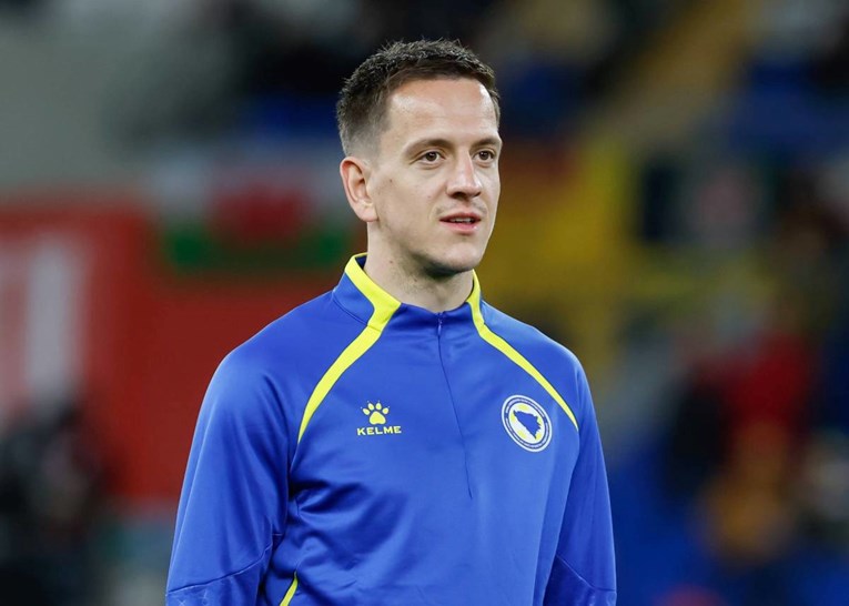 Majka reprezentativca BiH podijelila fotku staru 17 godina. Sve je točno prognozirala