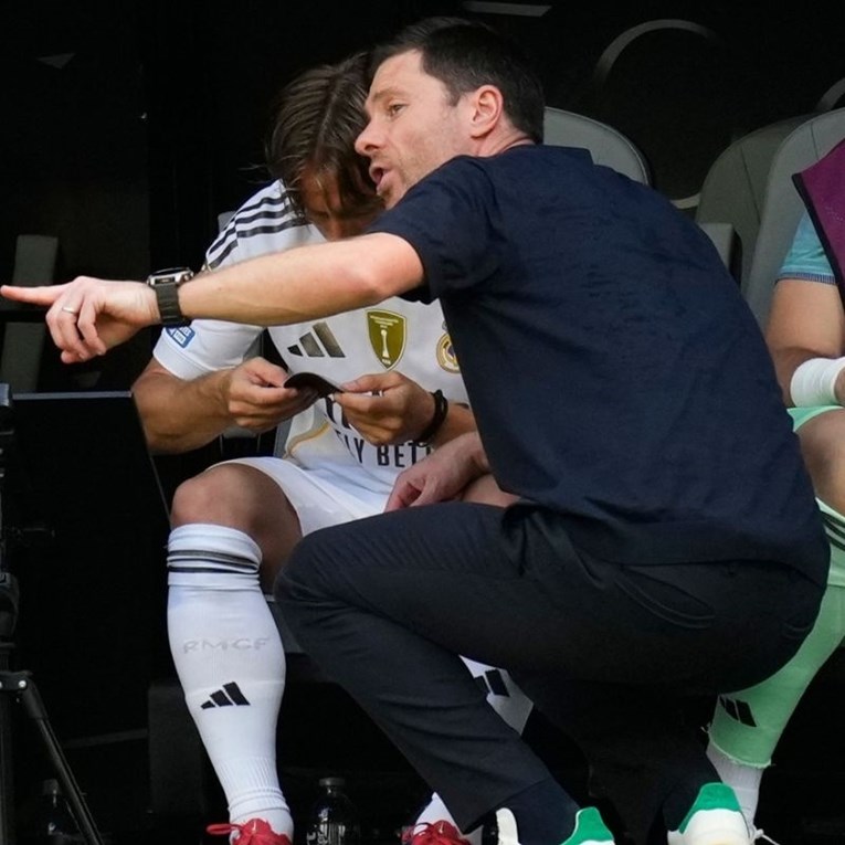 Alonso o Modriću: Ostali igrači moraju upiti svo njegovo znanje