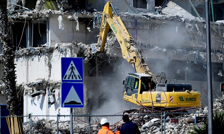 FOTO Pogledajte što je ostalo od Hotela Marjan u centru Splita