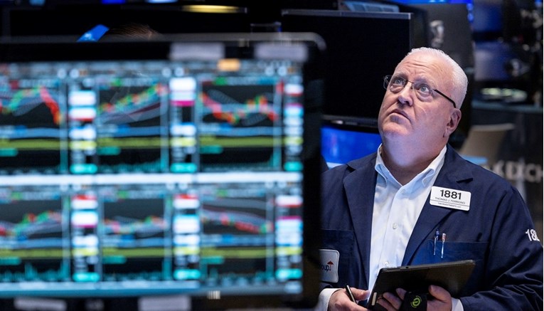 Wall Street porastao na početku tjedna zbog rasta dionica tehnoloških divova