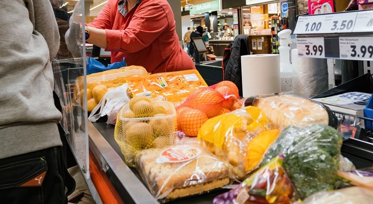 Promet u njemačkim dućanima oštro pao u kolovozu