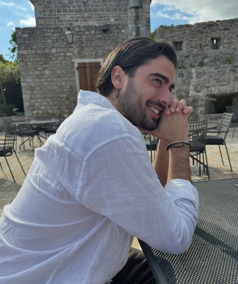Šime Elez nakon što je snimljen sa Splićankom Klarom: "Riječ je o poslovnoj suradnji"