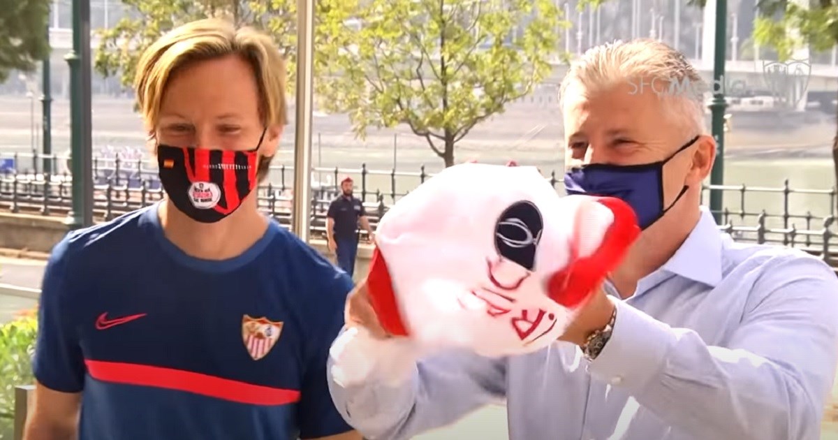 Rakitić poklonio Šukeru dres za rastanak: "Odluke takvih velikana moramo poštovati"