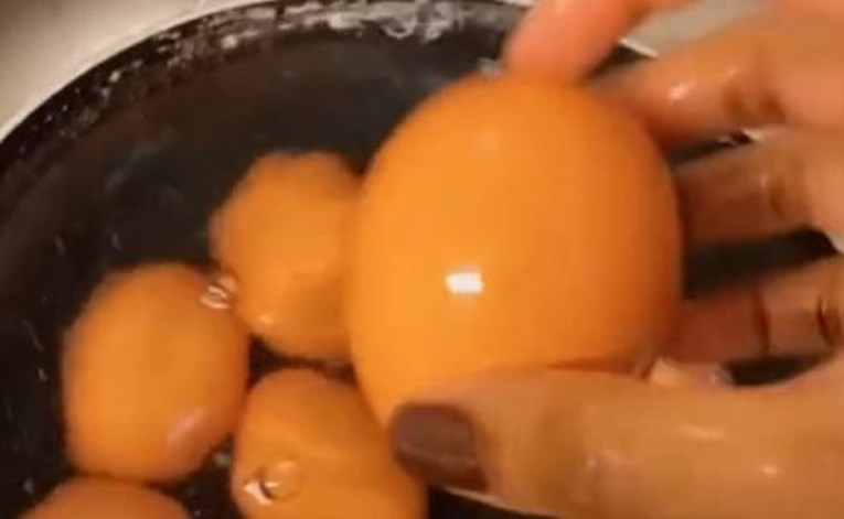 Video genijalnog trika za guljenje kuhanih jaja oduševio preko 2 milijuna ljudi