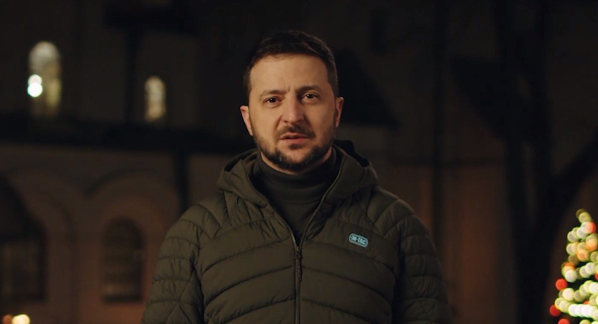 VIDEO Zelenski: Pjevat ćemo božićne pjesme veselije nego ikad, glasnije od generatora