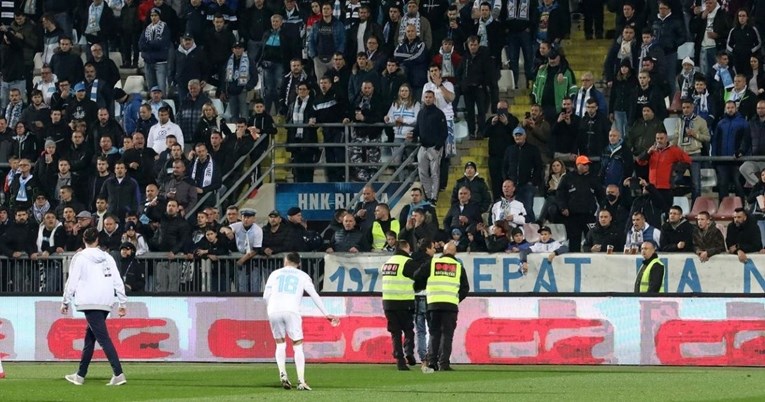 Hajdukov voditelj osiguranja nokautirao navijača Rijeke nakon derbija na Rujevici