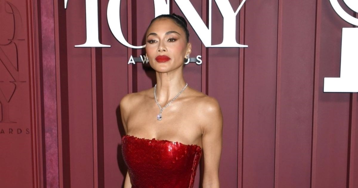 Nicole Scherzinger u crvenoj haljini koja ostavlja bez daha