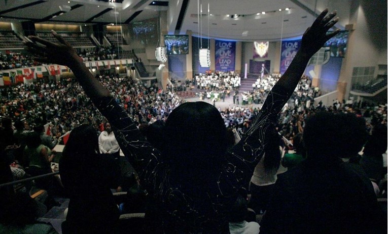 Kršćanstvo u Americi propada, ali megacrkve okreću milijune. Evo kako