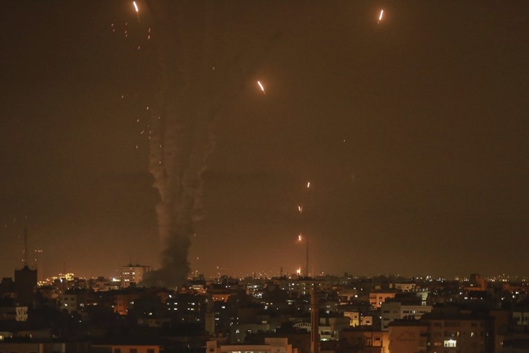 Srpski nogometaš snimio kako izraelski Iron Dome zaustavlja Hamasove rakete