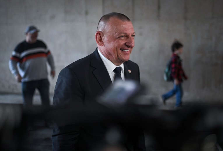 HDZ napao Tomaševića zbog zastava uoči Dana pobjede. "Sramota"
