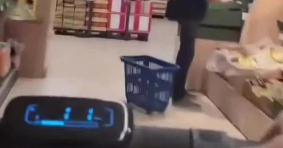 VIDEO Maloljetnik romobilom jurio po dućanima i objavljivao na TikToku