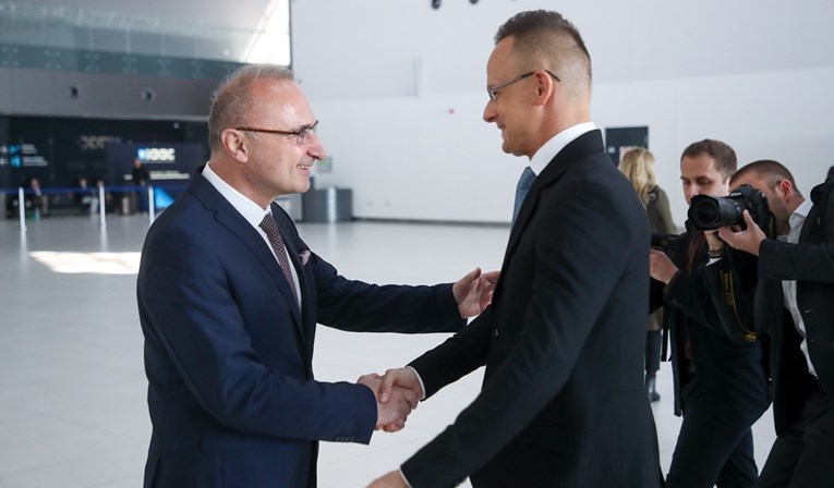 Hrvatski i mađarski ministri razgovarali o Švedskoj i Finskoj u NATO-u