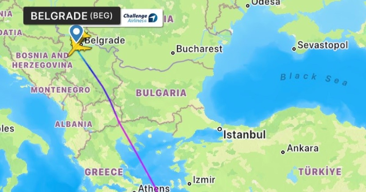 Vučić kaže da prekida izvoz oružja, a u Beograd sletio avion za prijevoz oružja