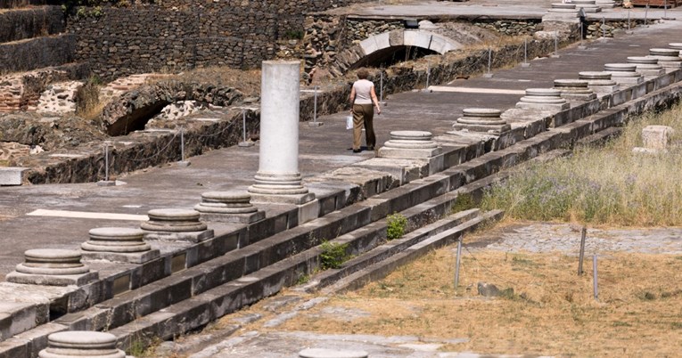 Grčka pogođena toplinskim valom, Akropola djelomično zatvorena