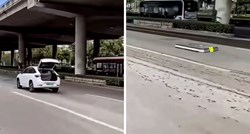 VIDEO Kineski električni auto u vožnji ispustio bateriju
