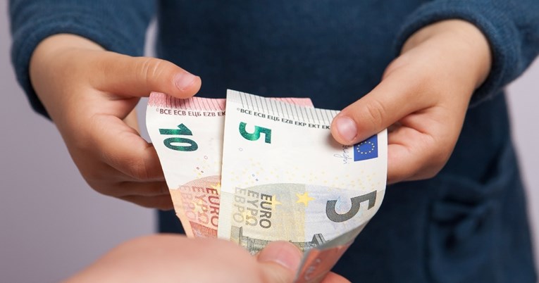 Psiholozi savjetuju kako nagraditi dijete za odličan uspjeh