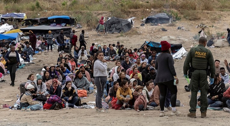 SAD: Svi koji nezakonito prelaze granicu s Meksikom bit će strogo kažnjeni