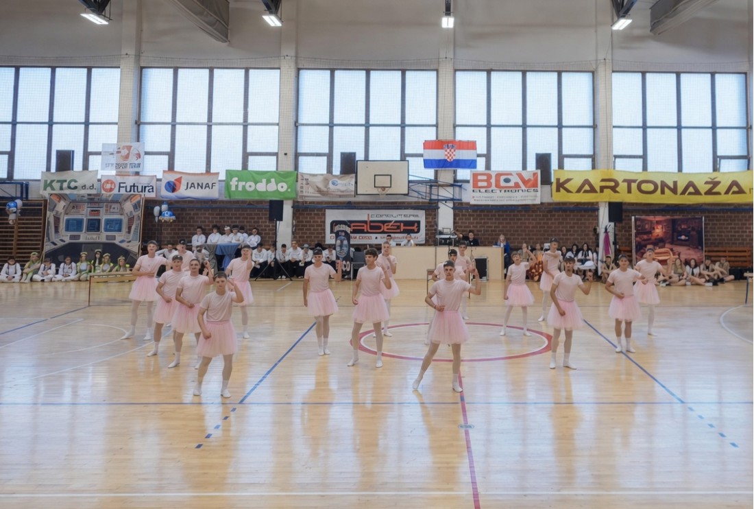 VIDEO "Balerine" iz Ivanca apsolutni su hit ovogodišnje norijade