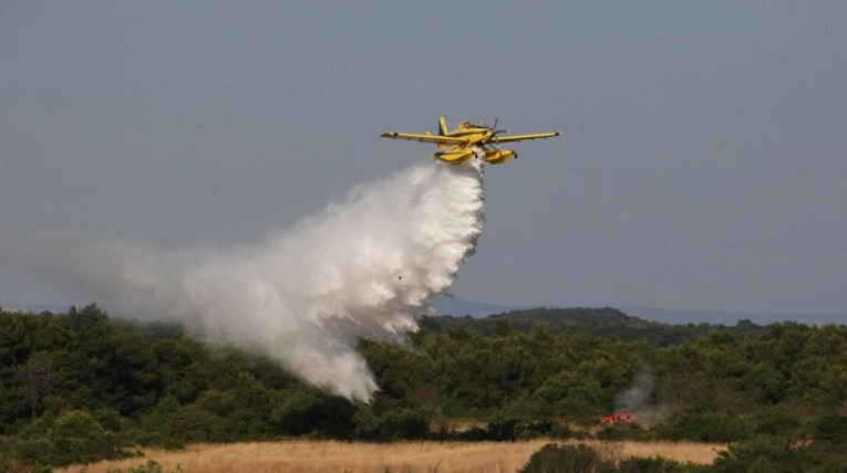 Protupožarne zračne snage od početka sezone gasile 91 požar, najviše u Dalmaciji