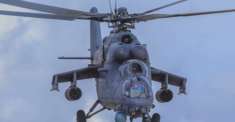 Vučić se pohvalio novim vojnim helikopterima, zove ih "vražjim kočijama"