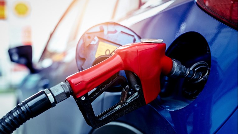 Francuzi se okreću jeftinijem benzinu. Naglo porasla prodaja etanola