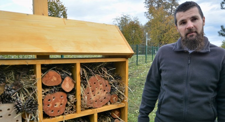 U Karlovcu postavljen prvi hotel za pčele i druge kukce