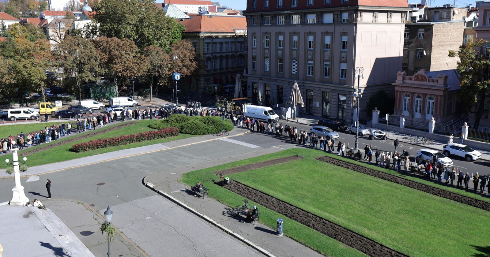 Ulaznice za balet na internetu rasprodale se u dvije minute, sad su redovi ispred HNK