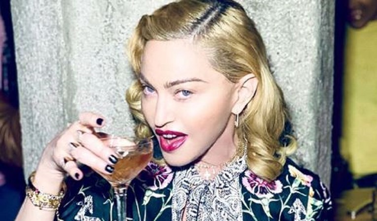 Madonna bulaznila o koroni, kolegica je napala: Nadam se da ti je hakiran profil