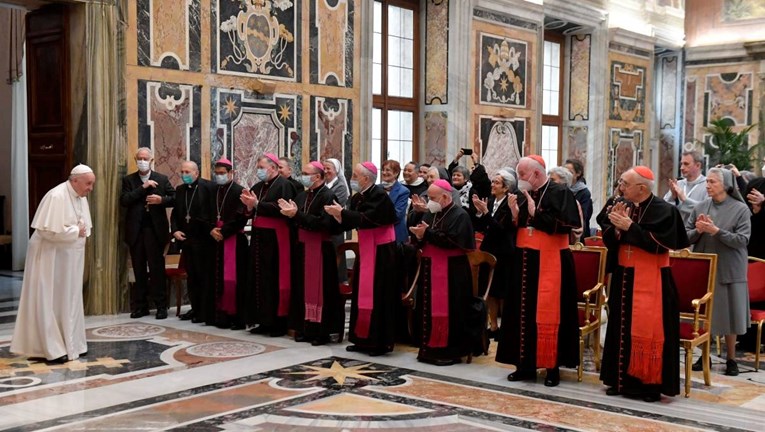 Vatikanski ured se ispričao katoličkoj LGBTQ zajednici: "To vam je nanijelo bol"