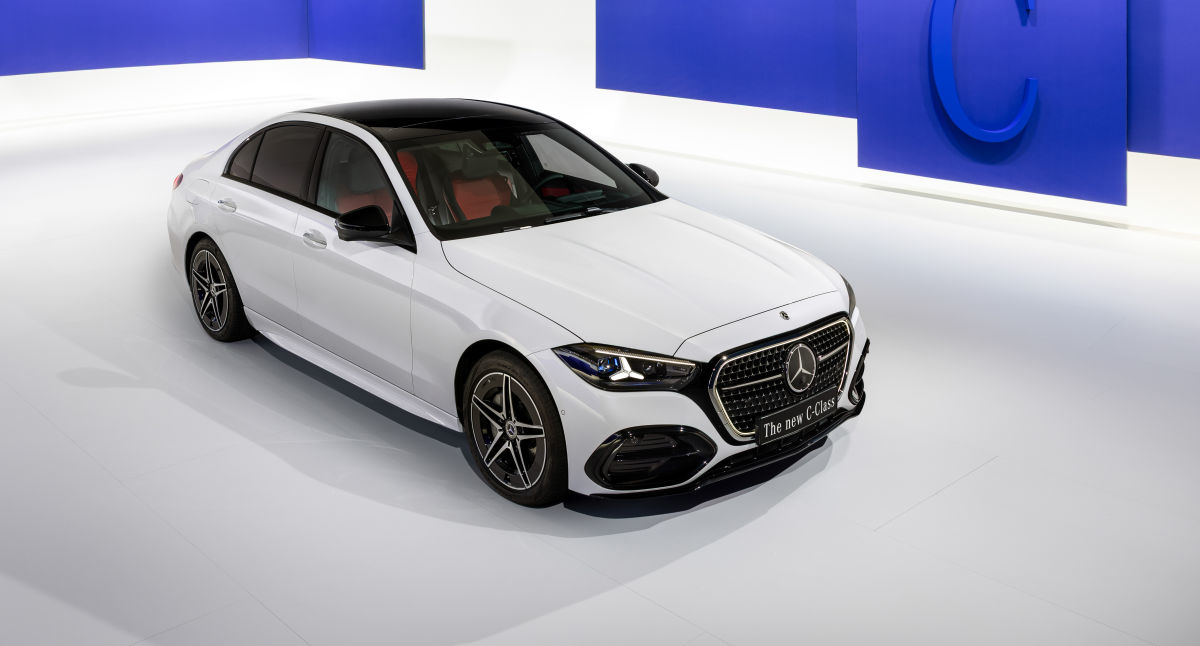 Mercedes-Benz osvježenu C-klasu: elegantan facelift po uzoru na E i S-klasu