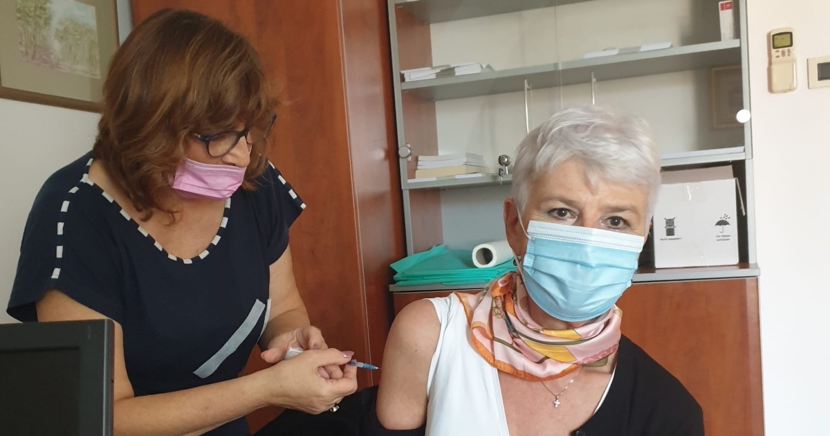 Jadranka Kosor primila treću dozu: Moram u grad, cijepljena ruka me boli...