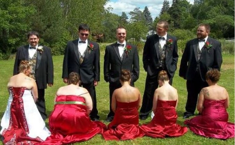 Fotka s vjenčanja naljutila ljude: "Otrcano i degradirajuće"