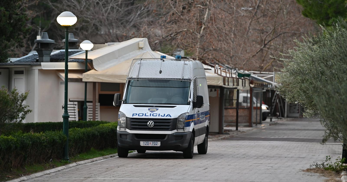 Talijan u Makarskoj sjedio u vozilu i pokazivao spolovilo. Uhićen je