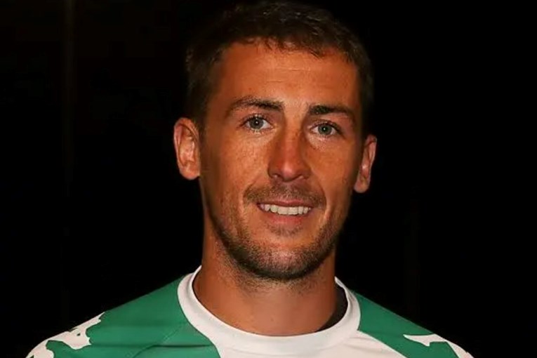 Igrao je za akademije Uniteda i Liverpoola. Sada je optužen za pokušaj ubojstva