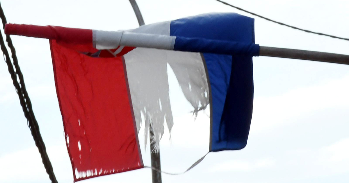 Maloljetnik kod Garešnice zapalio hrvatsku zastavu