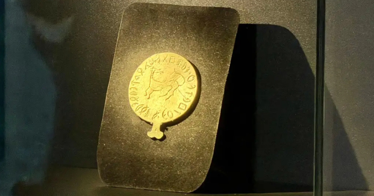 Brončano ogledalo iz Iloka krije najstariji natpis na mađarskom jeziku