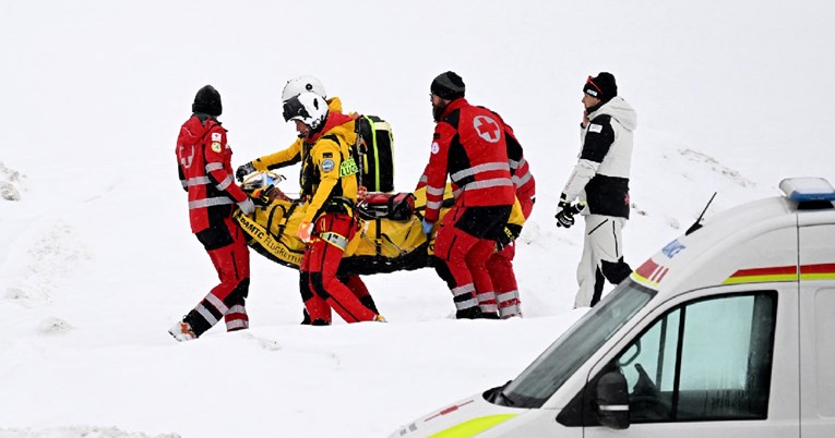 Stravičan pad Austrijanke pri 109 km/h. Skijašice se hvatale za glavu