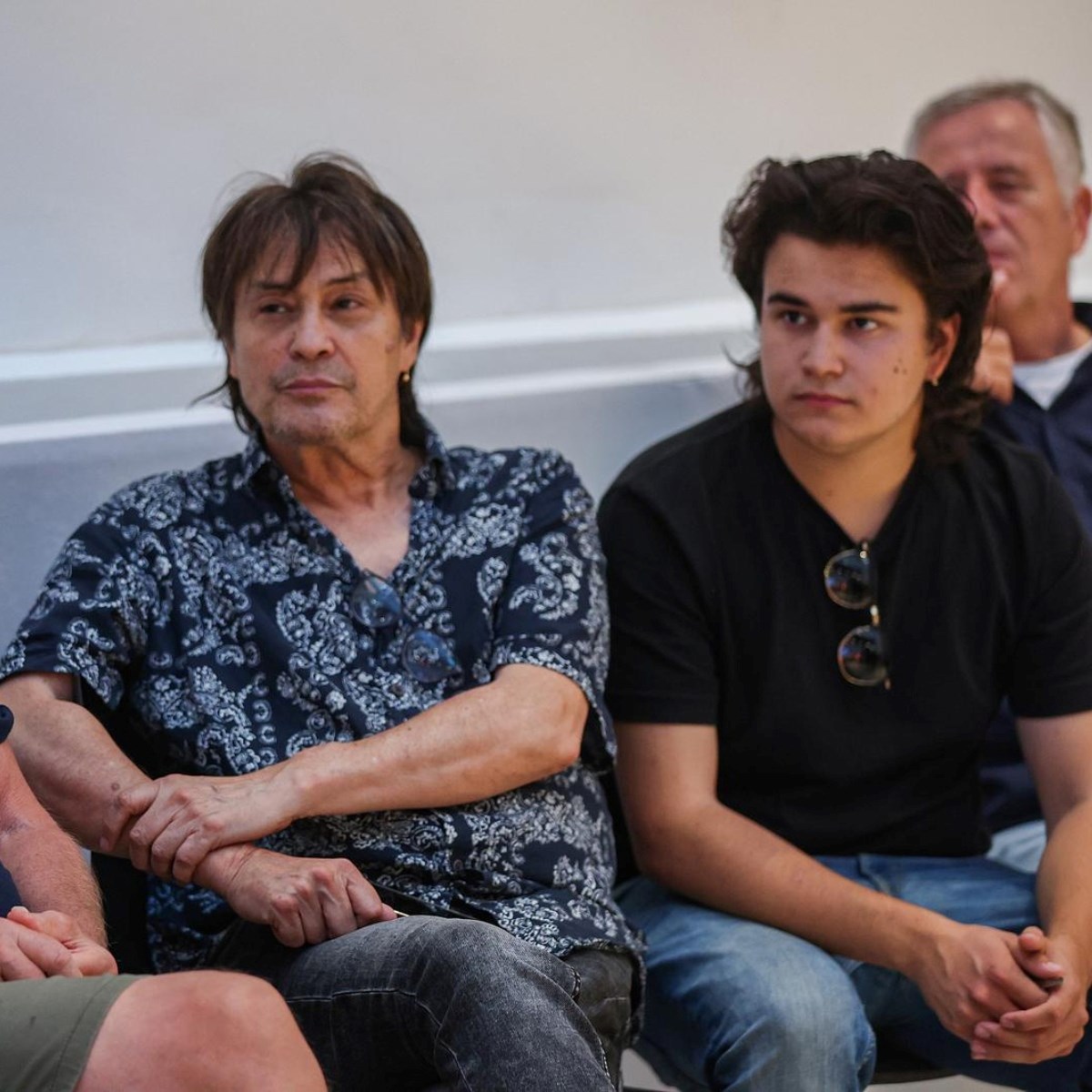 FOTO Vlado Kalember i sin skupa na izložbi, mnogima za oko zapela njihova sličnost