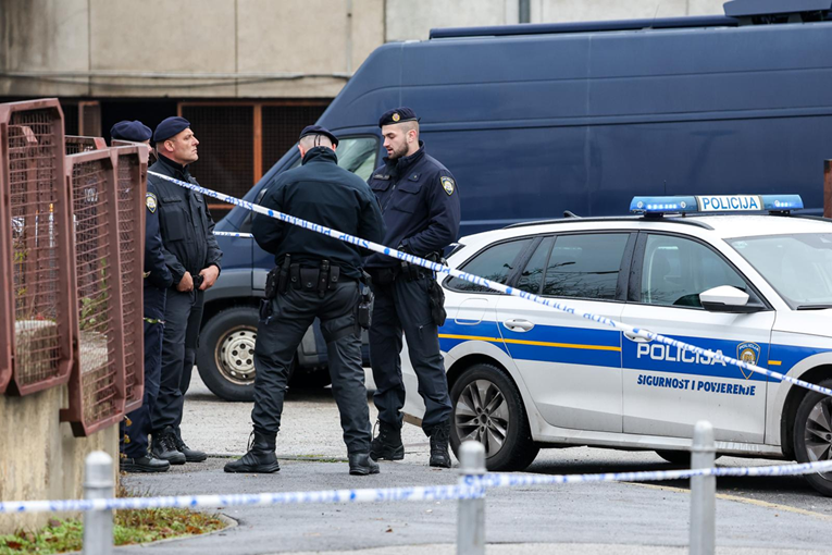 Muškarac noćas izbo ženu u stanu u Zagrebu. Teško je ozlijeđena