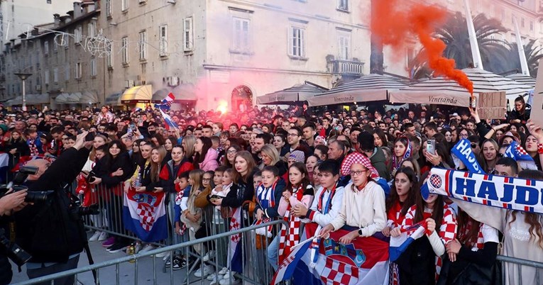 ANKETA Treba li Grad Split omogućiti gledanje utakmica Hrvatske na Rivi?