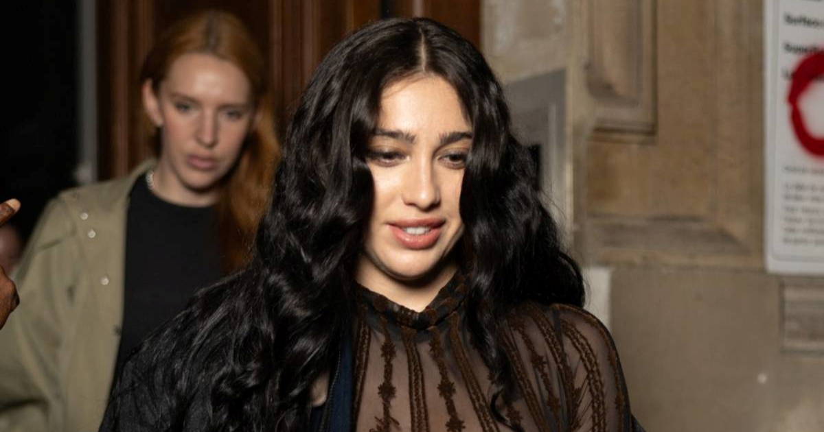 Madonnina kći snimljena u Parizu u haljini koja gotovo ništa ne prepušta mašti