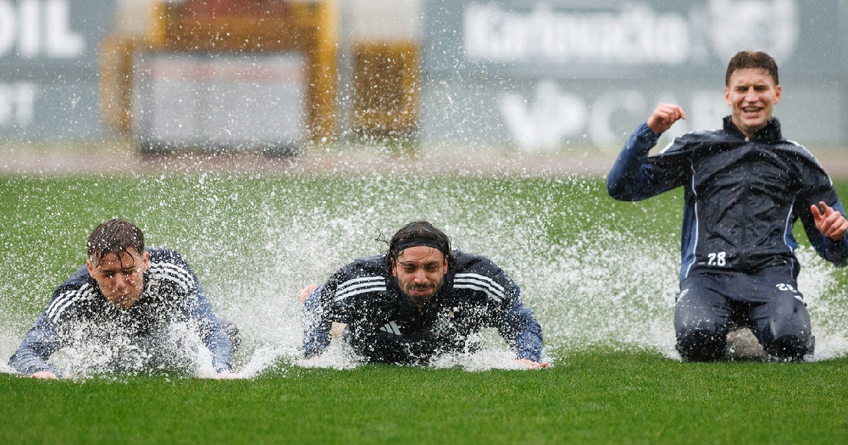 Hajduk započeo pripreme na kišnom Poljudu. Pogledajte fotografije