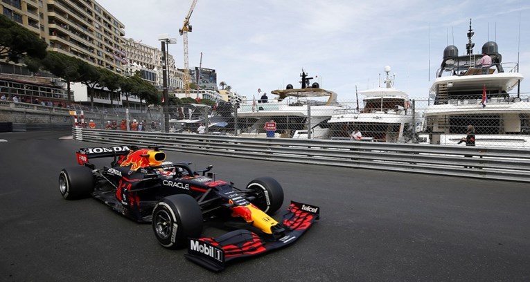 Verstappen pobijedio u Monaku nakon bizarnog odustajanja Leclerca