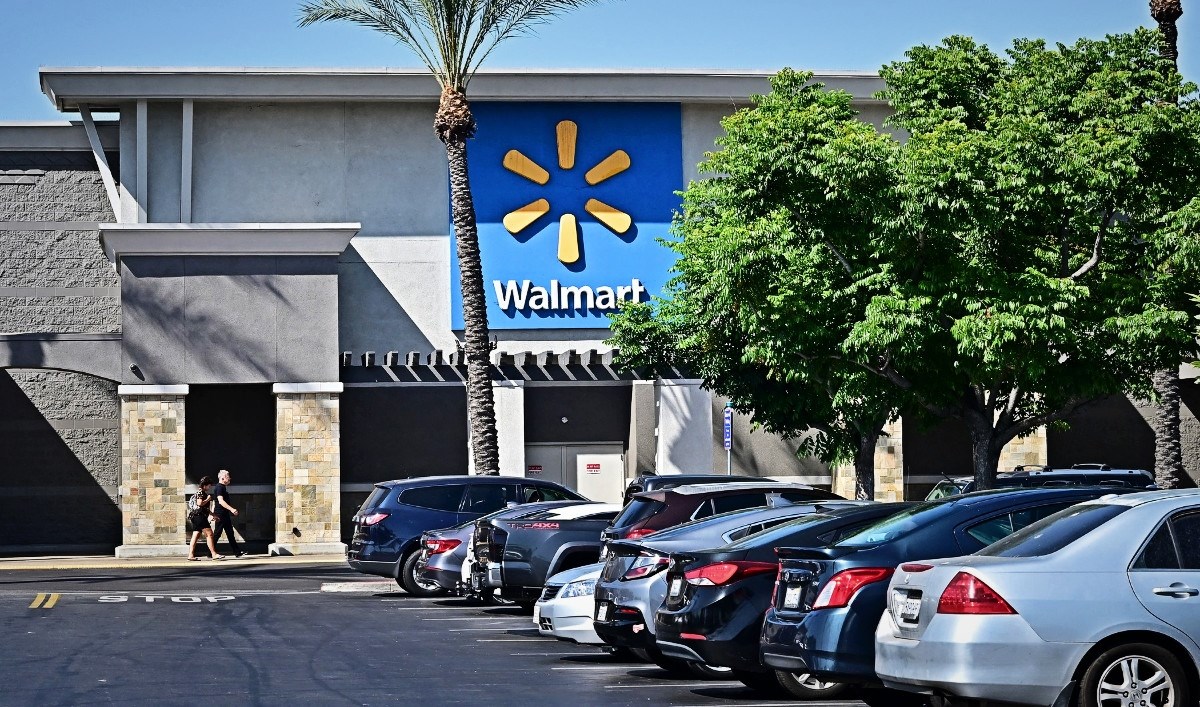 Najmanje 11 izbodenih u Walmartu u SAD-u, šest u kritičnom stanju