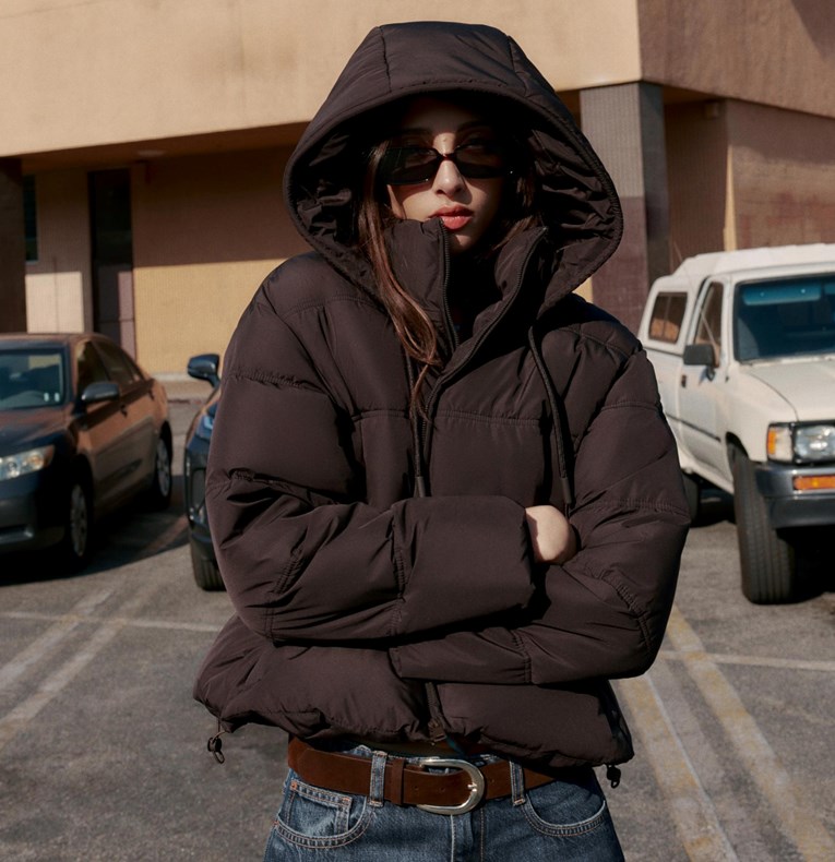 Ova Zarina jakna idealna je za kišu i vjetar, a sada je snižena