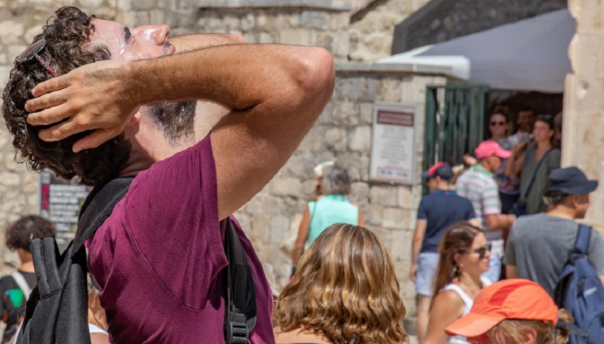 Temperature su danas rasle preko 40°C: "Japanka mi se rastopila na suncu"