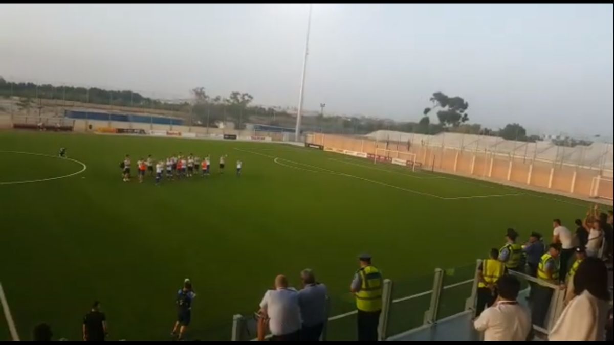 Pogledajte kako je Torcida zapjevala igračima na Malti: "Samo jednu želju imam"