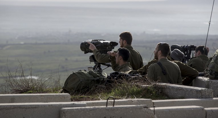 Sirijski državni medij: 4 vojnika iz Sirije ubijena u izraelskom zračnom napadu