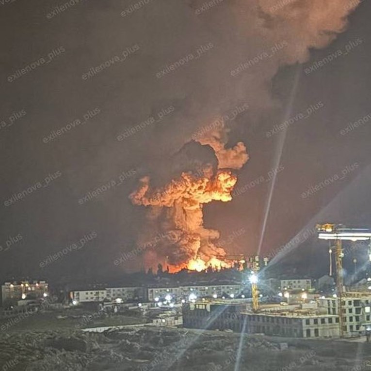 VIDEO Ukrajinci dronovima pogodili ruski grad, ključno čvorište na Crnom moru